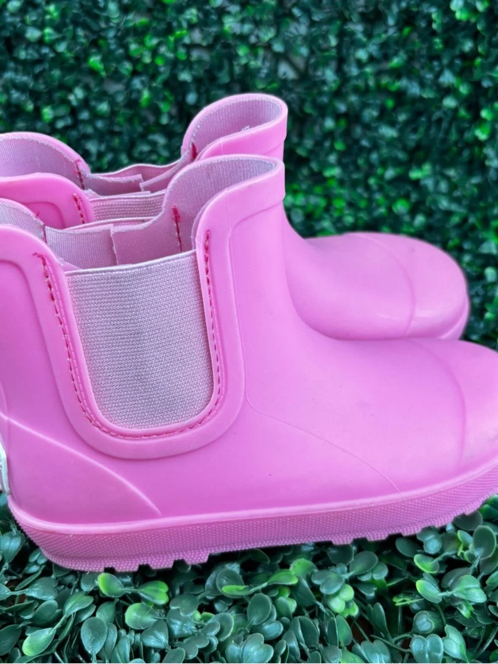 BEARPAW PINK CHELSEA- STYLE KIDS RAIN BOOTS SIZE 12
